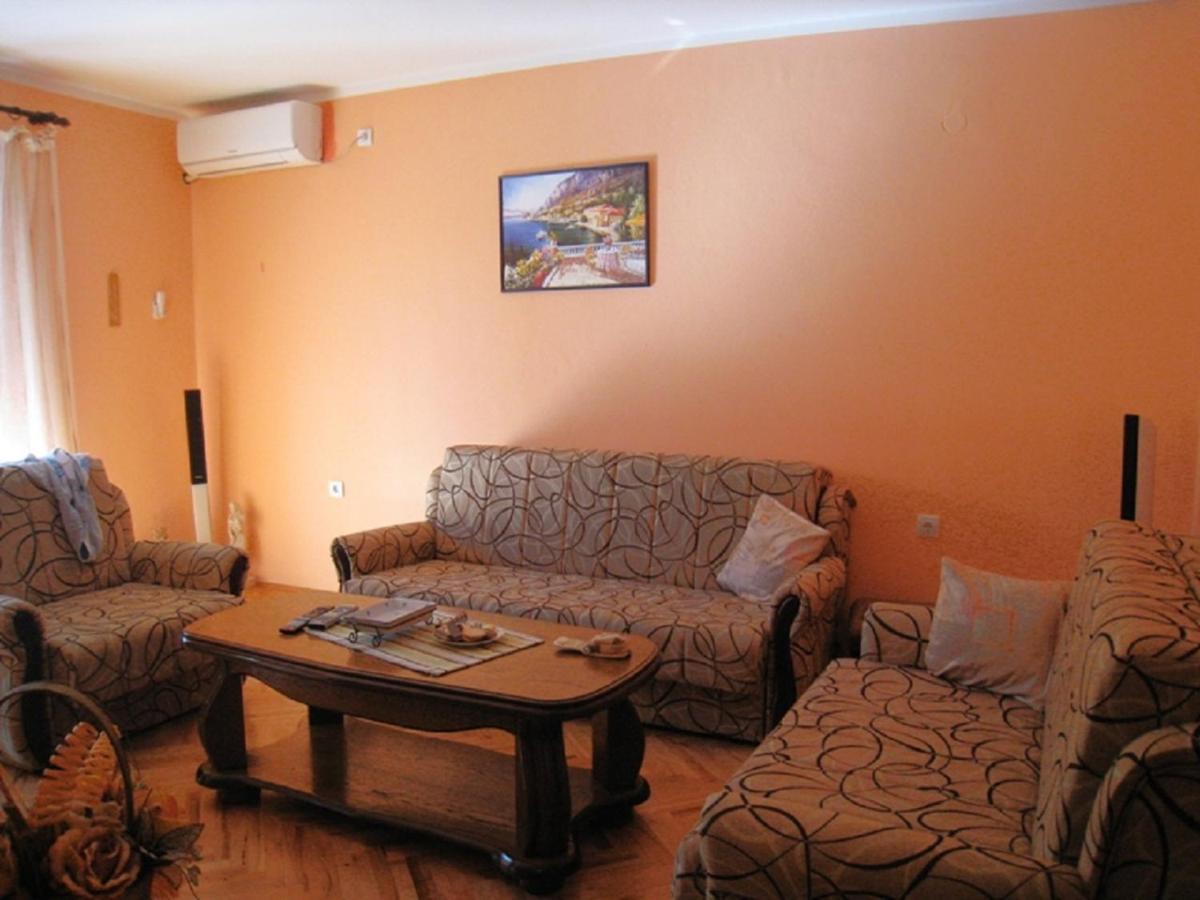 Apartment Stana Petrovazzo Esterno foto