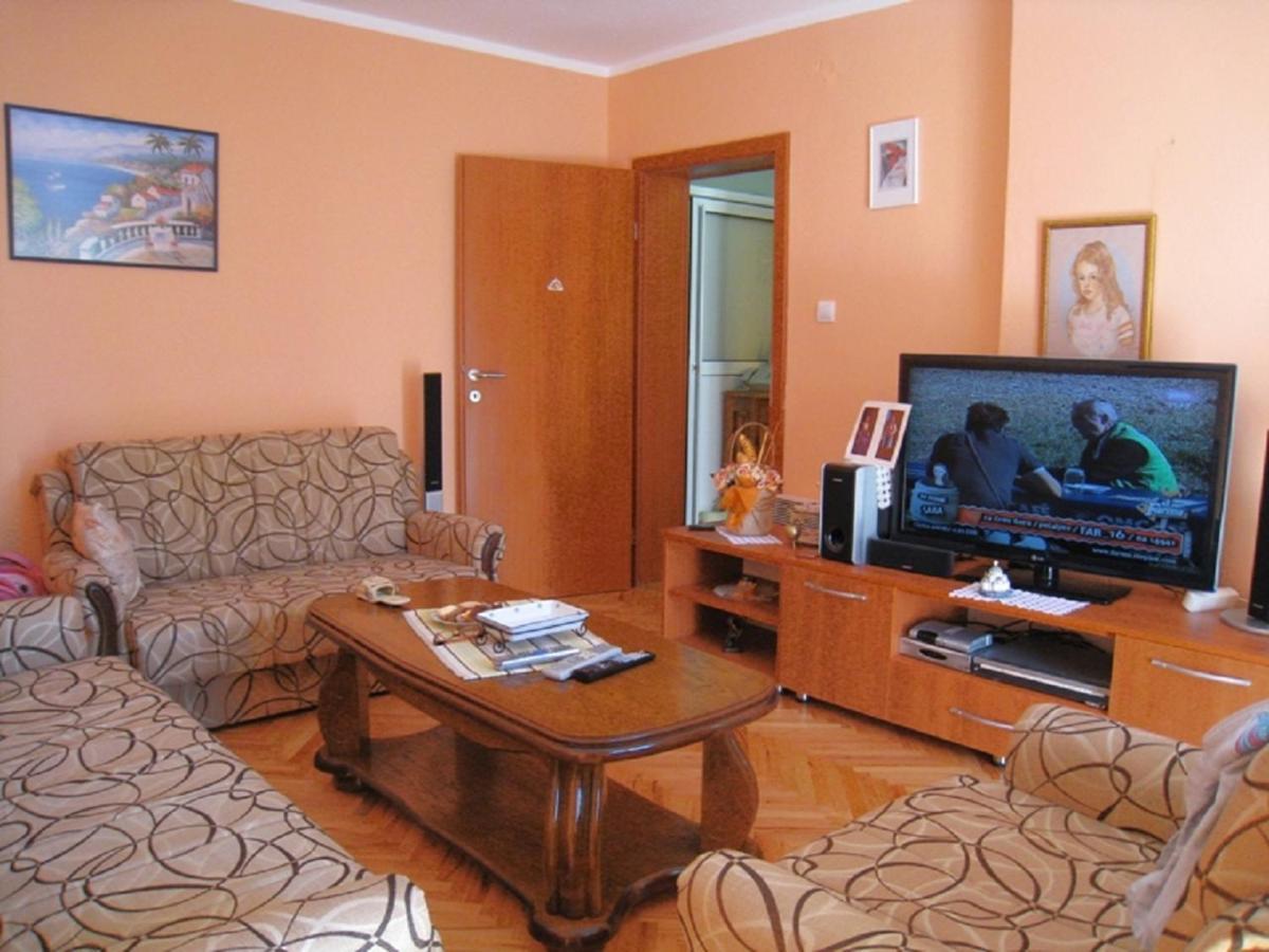 Apartment Stana Petrovazzo Esterno foto